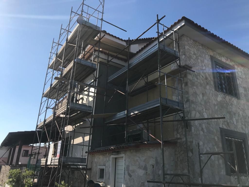Riqualificazione villetta — Giugliano in Campania